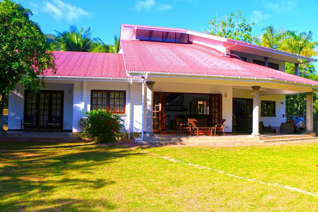 Villa Saint Sauveur Baie Sainte Anne Exterior photo
