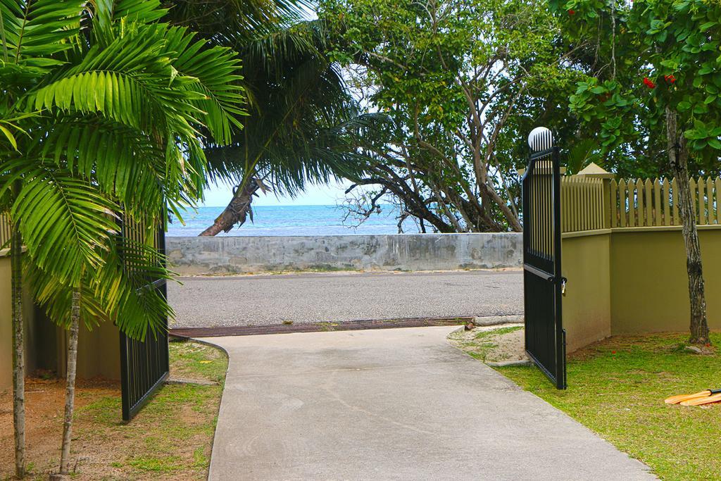 Villa Saint Sauveur Baie Sainte Anne Exterior photo